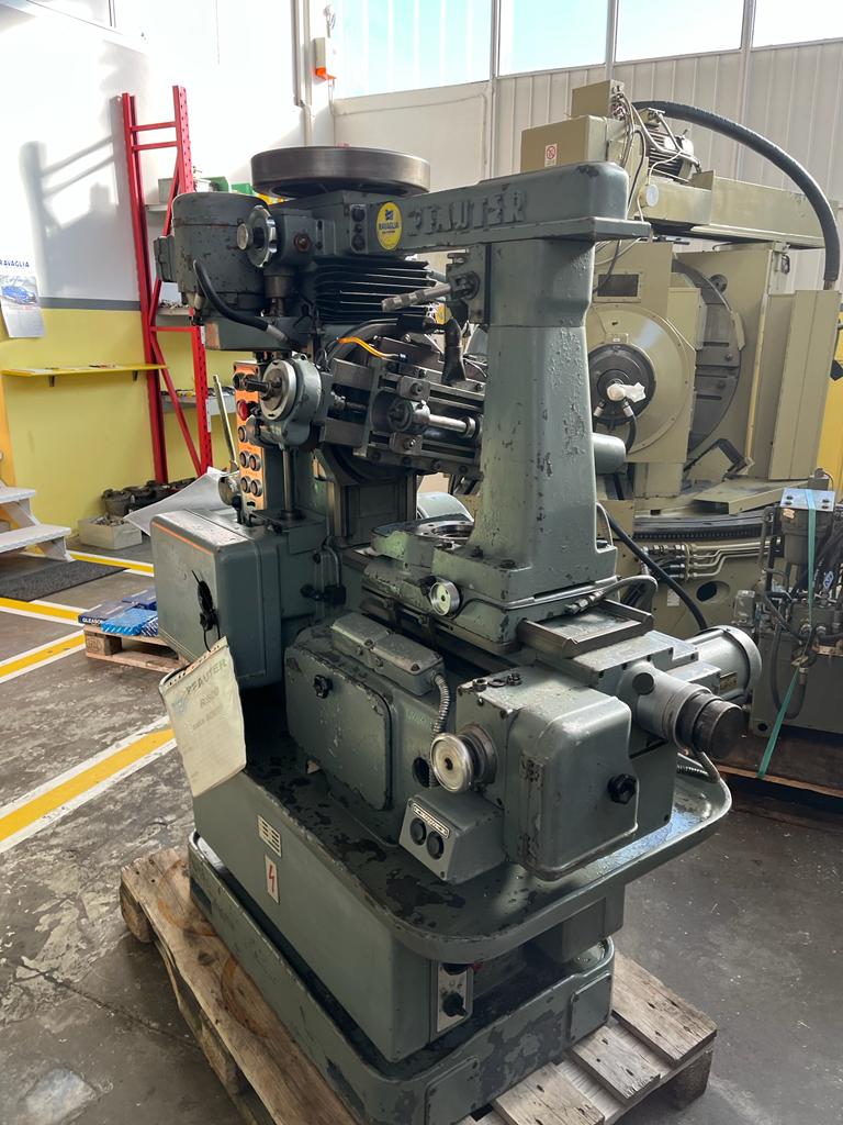 Usato Dentatrice a creatore PFAUTER RS00 S