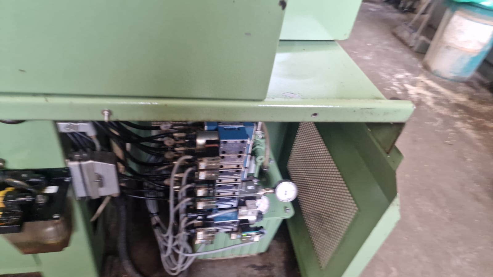 Usato Fresatrice per viti e filetti LAMBERT SA 124-B