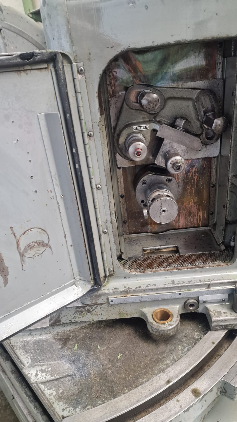 Usato Dentatrice per ingranaggi conici spiral GLEASON 116