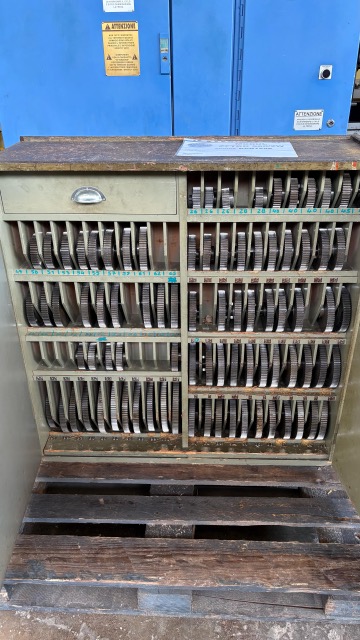 Usato Dentatrice per ingranaggi conici spiral MODUL ZFTKK 500/2 W