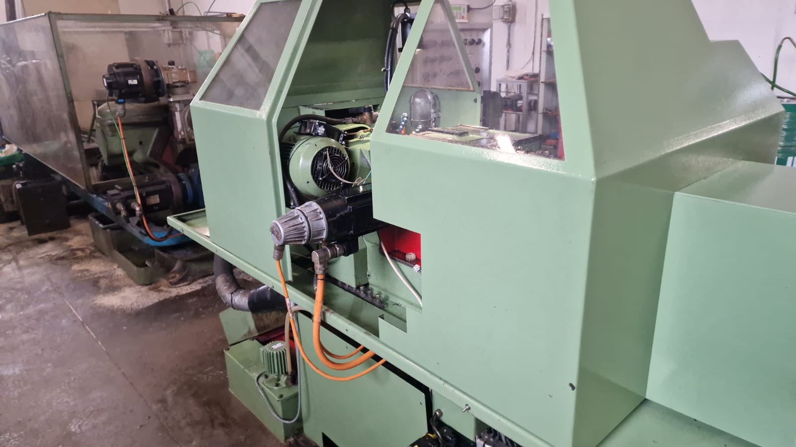 Usato Fresatrice per viti e filetti LAMBERT SA 124-B