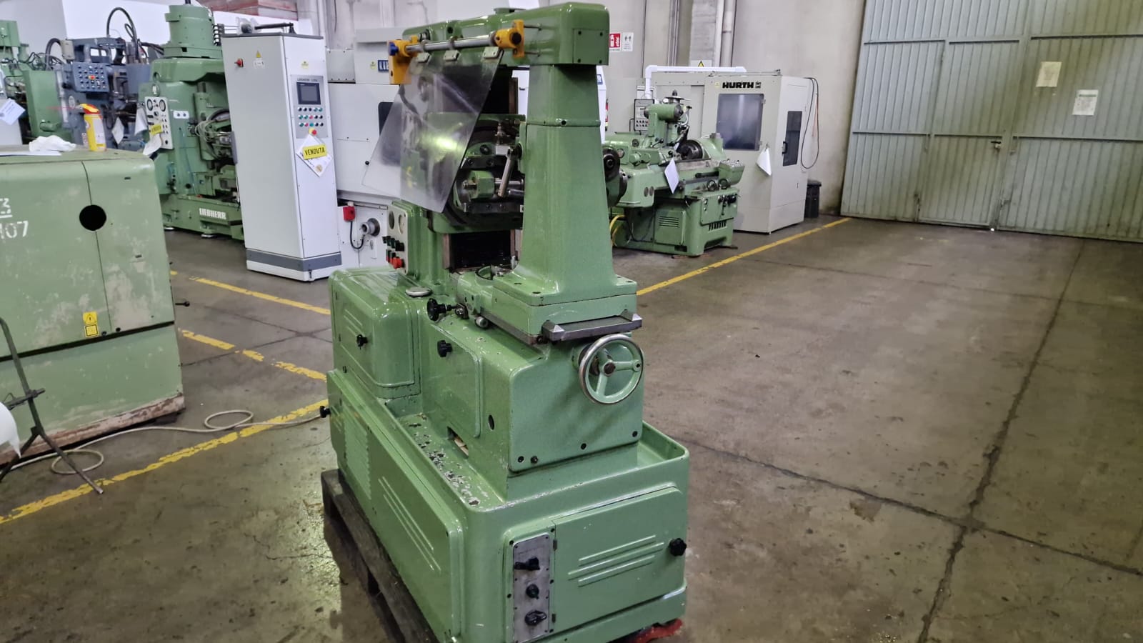 Usato Dentatrice a creatore PFAUTER P 250