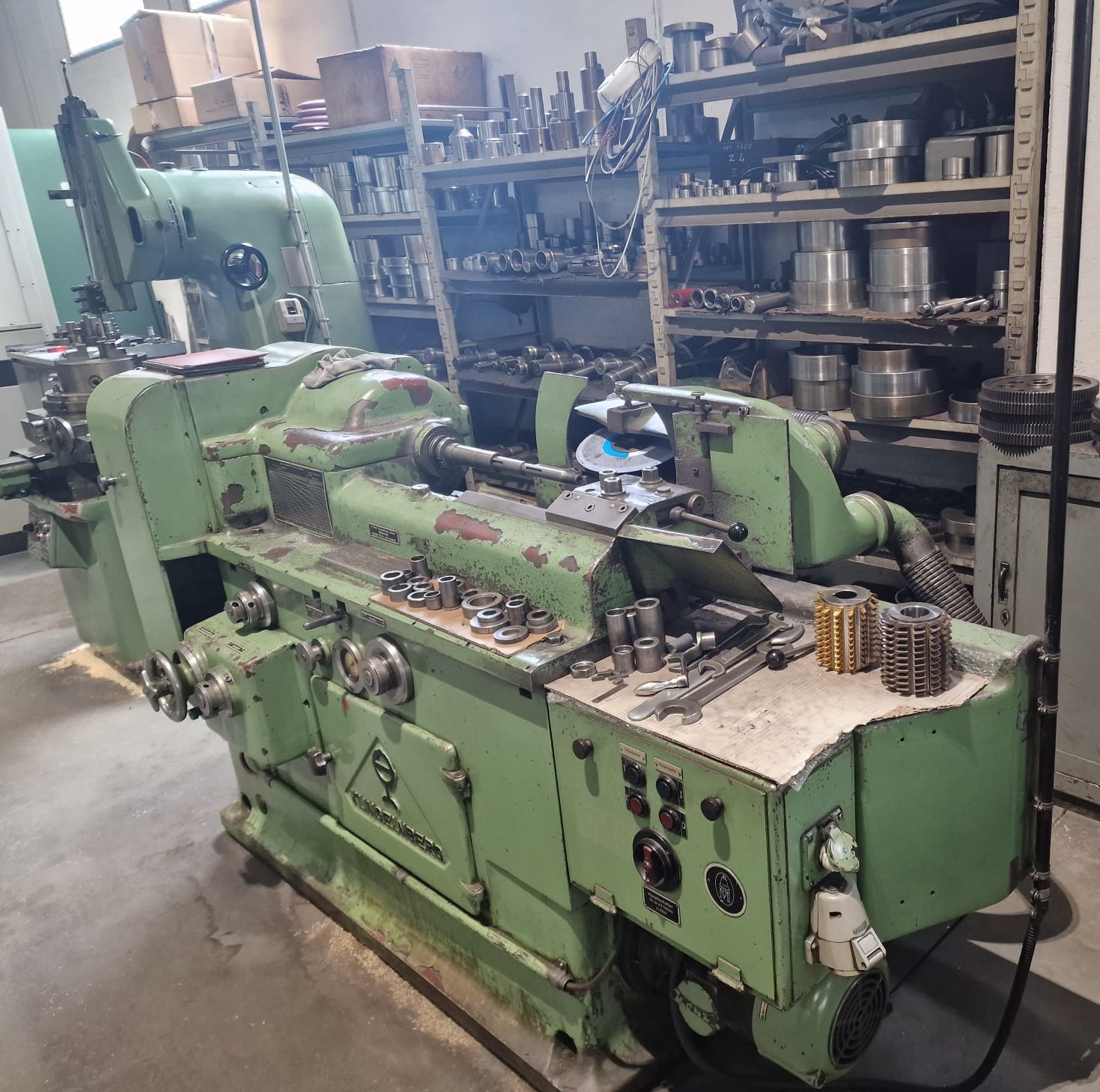 Usato Affilatrice KLINGELNBERG GW30