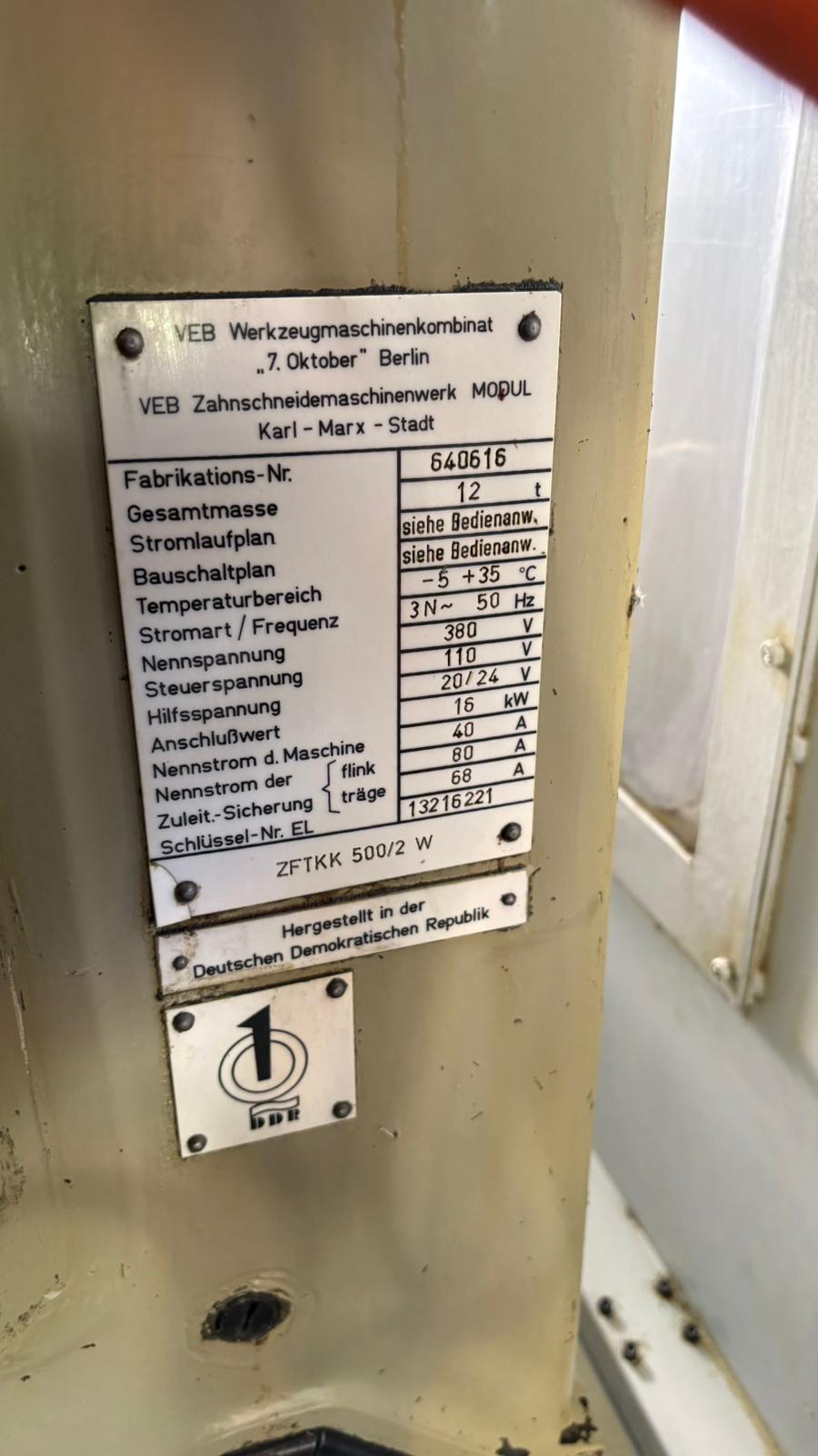 Usato Dentatrice per ingranaggi conici spiral MODUL ZFTKK 500/2 W