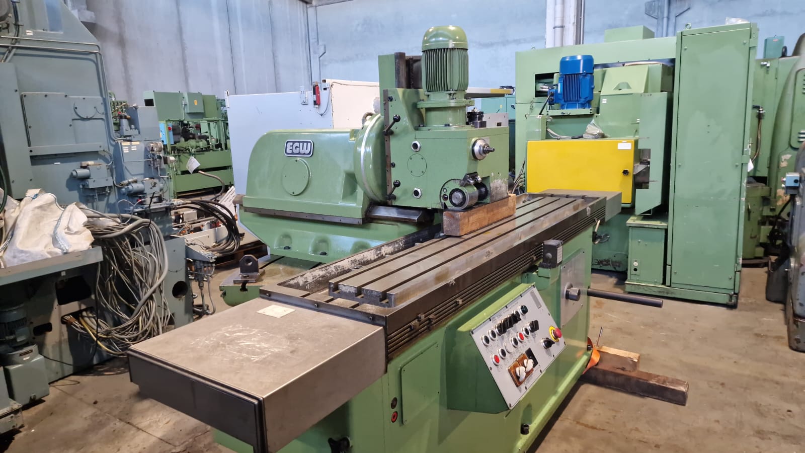 Usato Fresatrice per cremagliere EGW DONAU UZFM-V 300H