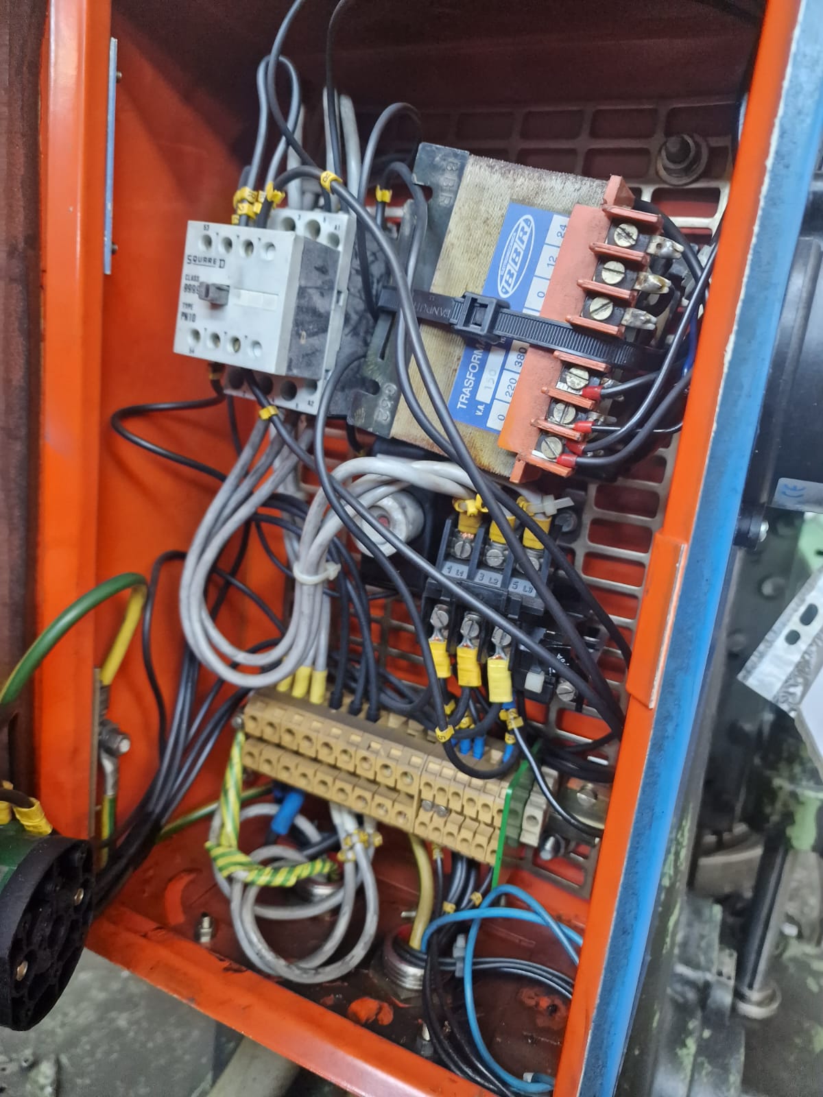 Usato Dentatrice a creatore verticale PFAUTER RS1