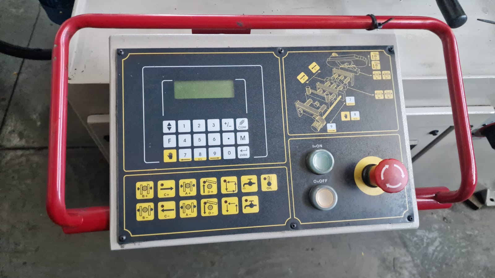 Usato Segatrice a nastro FMB ZEUS