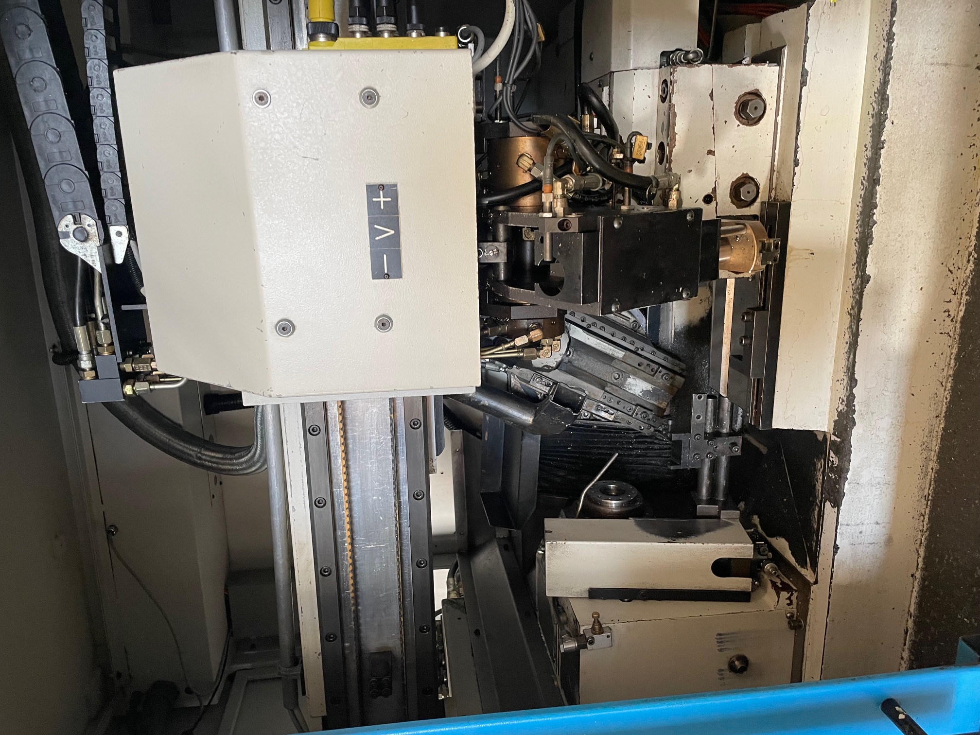 Usato Dentatrice a creatore PFAUTER MIKRON A 15 CNC