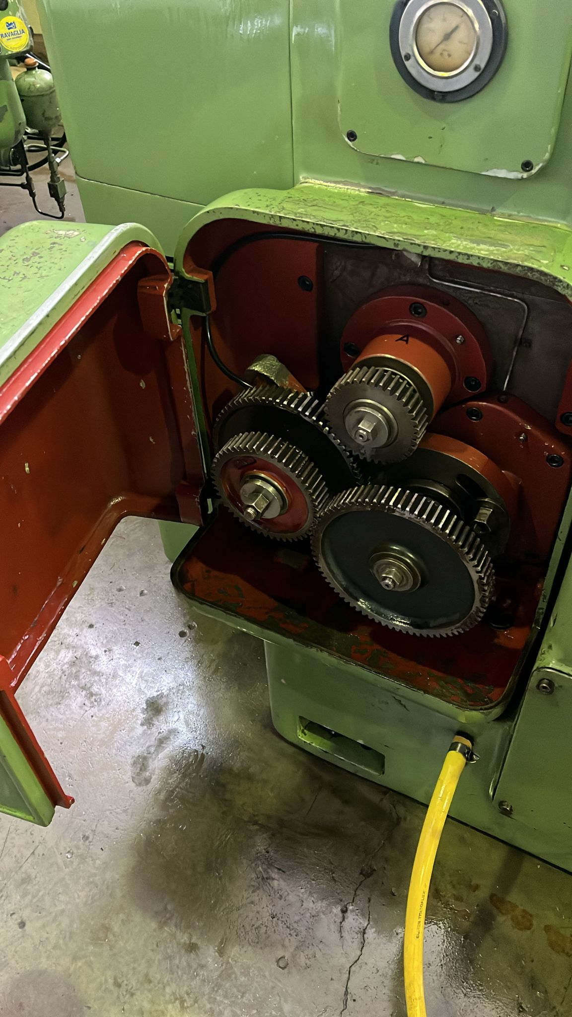 Usato Dentatrice a creatore PFAUTER RS9K