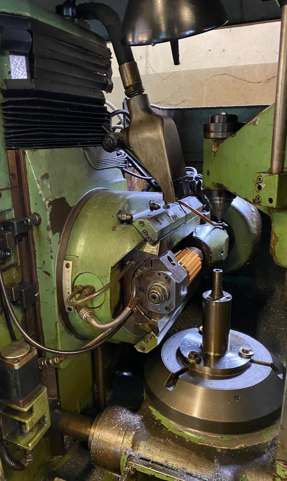 Usato Dentatrice a creatore PFAUTER P 251 HM