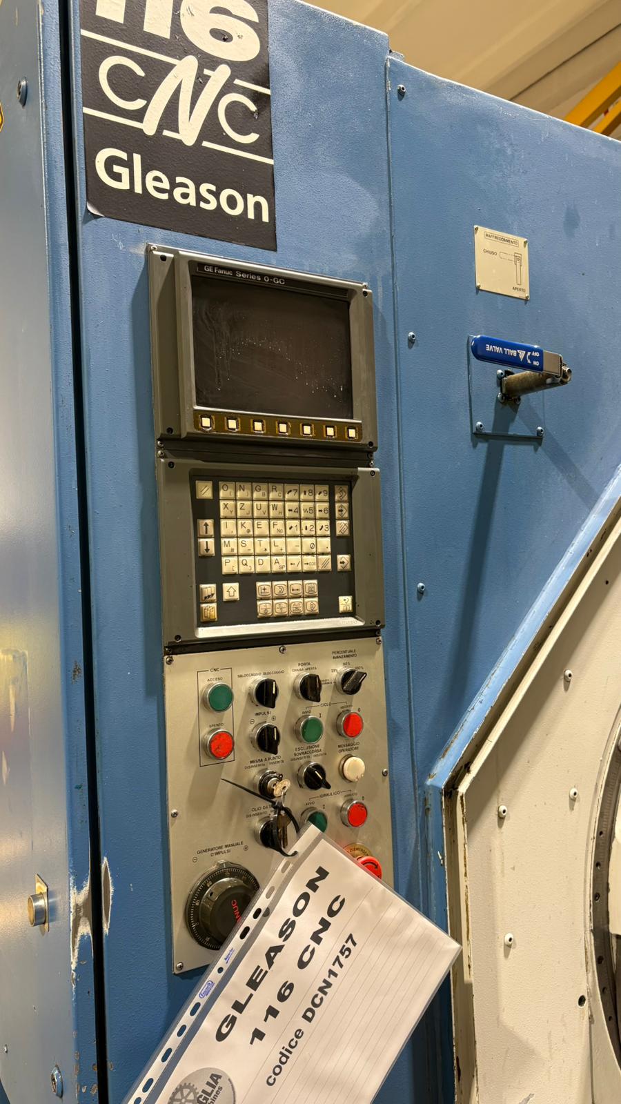 Usato Dentatrice per ingranaggi conici spiral GLEASON 116 CNC