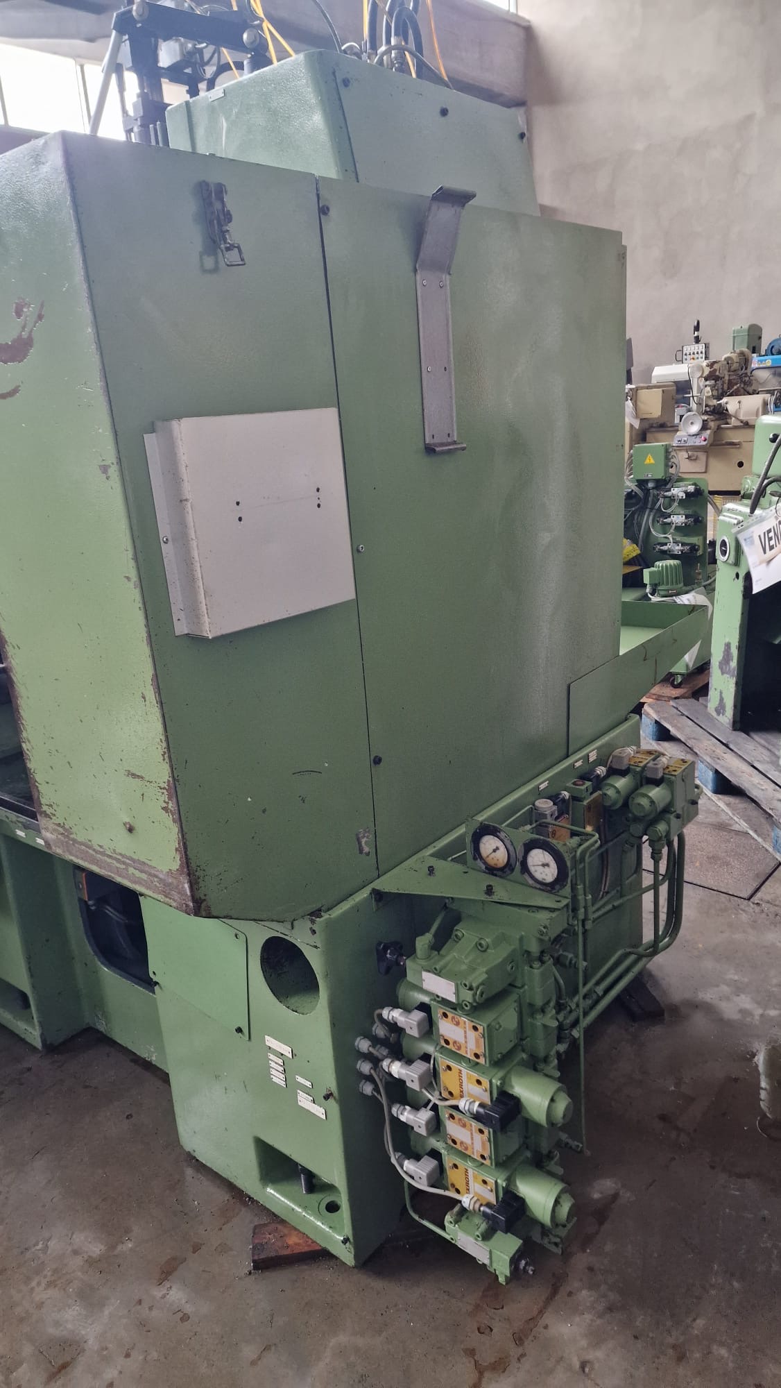 Usato Dentatrice a creatore LIEBHERR L200