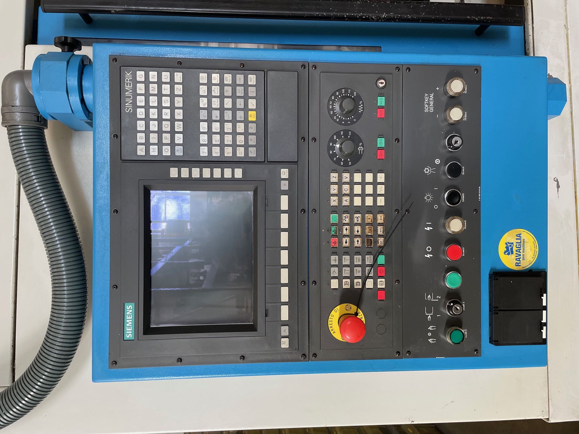 Usato Dentatrice a creatore PFAUTER MIKRON A 15 CNC