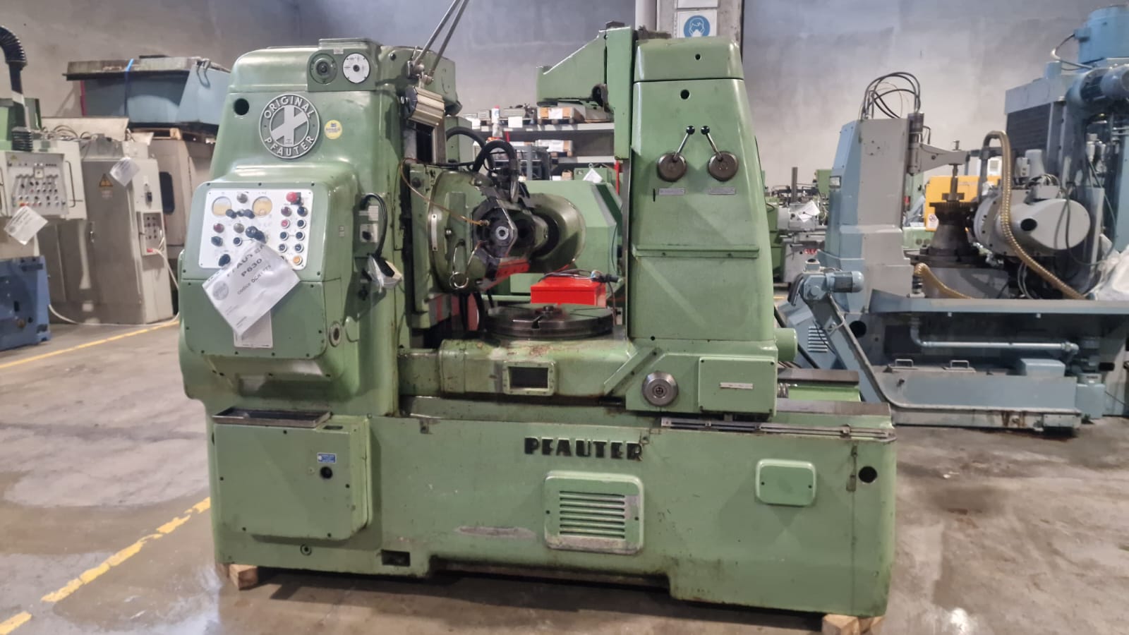 Usato Dentatrice a creatore PFAUTER P 630