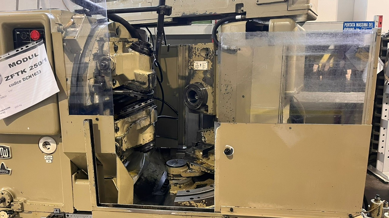 Usato Dentatrice per conici diritti MODUL ZFTK 250/1