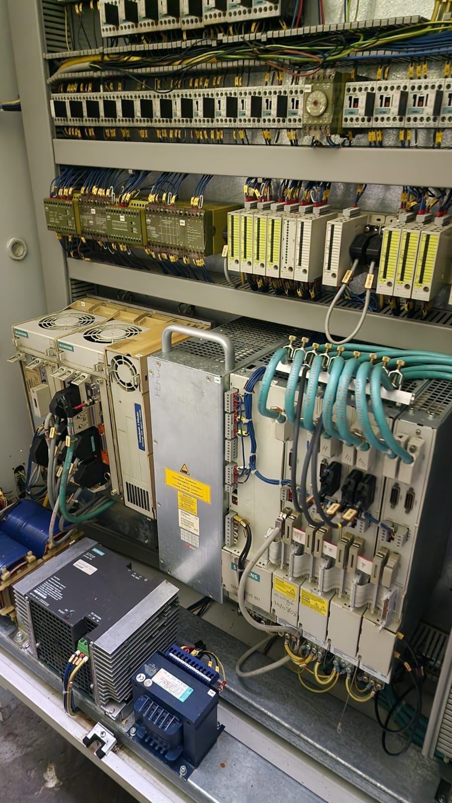 Usato Dentatrice a creatore PFAUTER MIKRON A 15 CNC