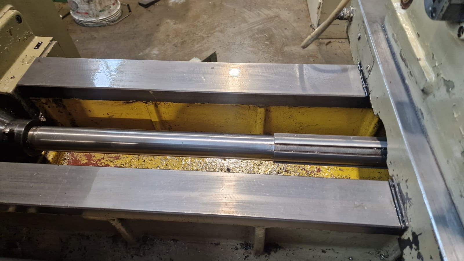 Usato Fresatrice per viti e filetti HECKERT ZFWVG 250x1250