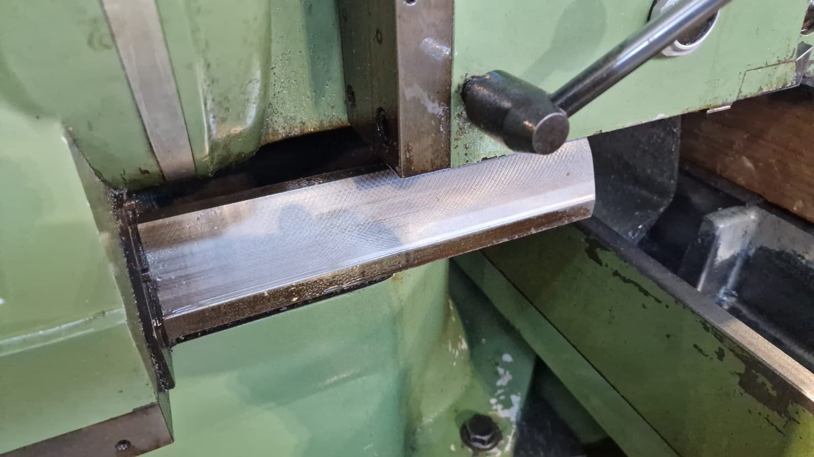 Usato Fresatrice per cremagliere EGW DONAU UZFM-V 300H