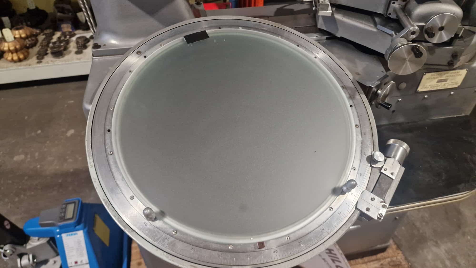 Usato Proiettore universale inclinabile HILGER