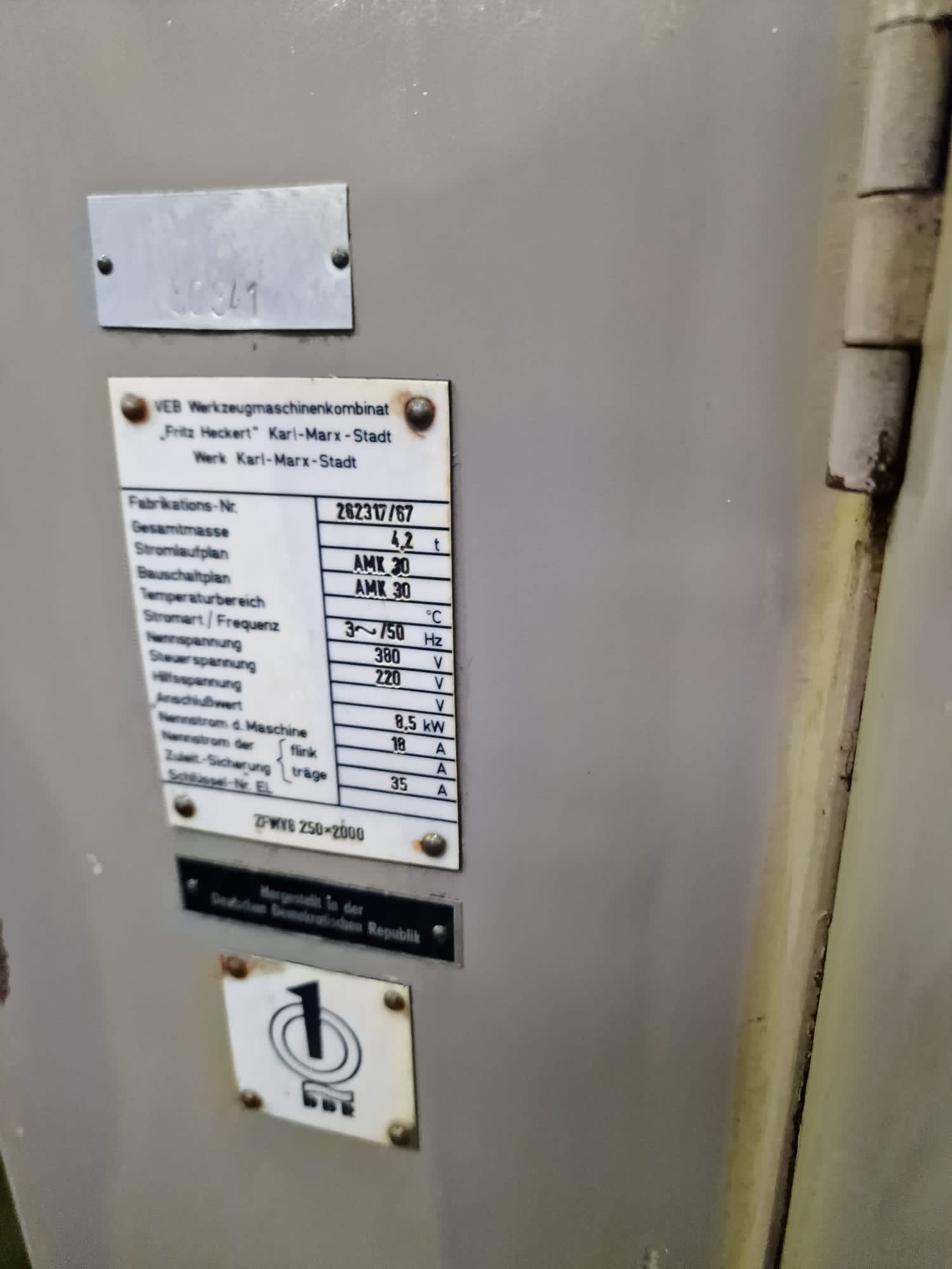 Usato Fresatrice per viti e filetti HECKERT ZFWVG 250x2000