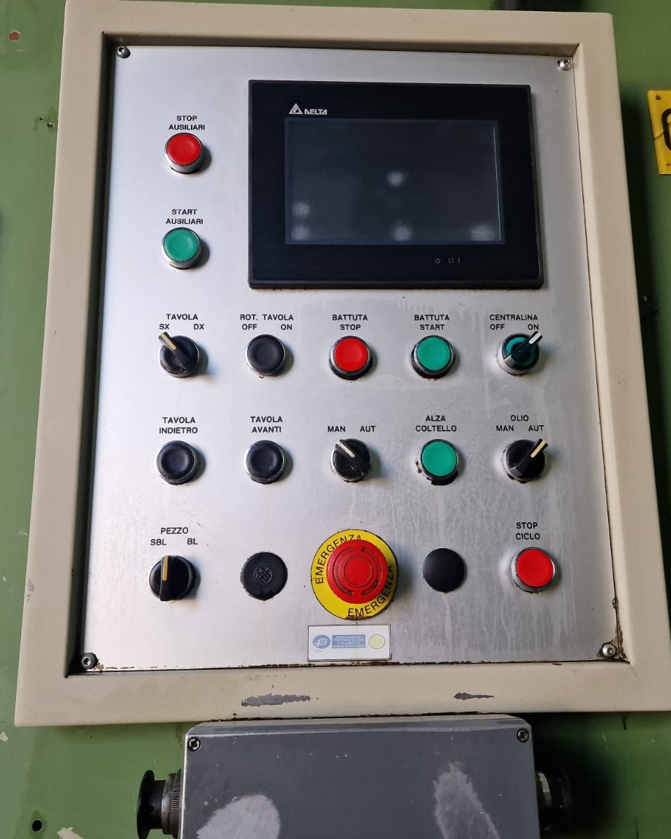 Usato Dentatrice a coltello LORENZ LS 300