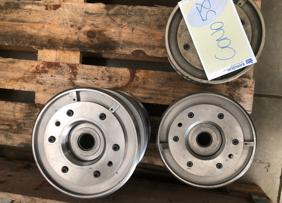 Usato Flange per Rettifiche per ingranaggi REISHAUER -  diametro cono 58 mm