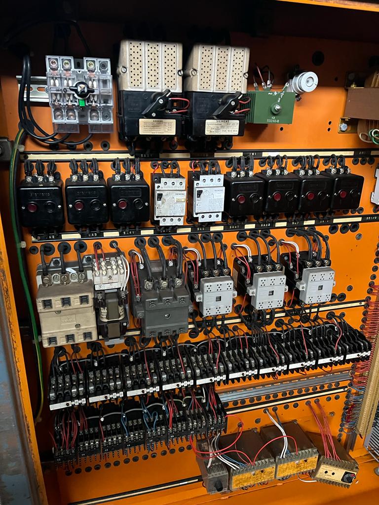 Usato Dentatrice a coltello LORENZ S8/630