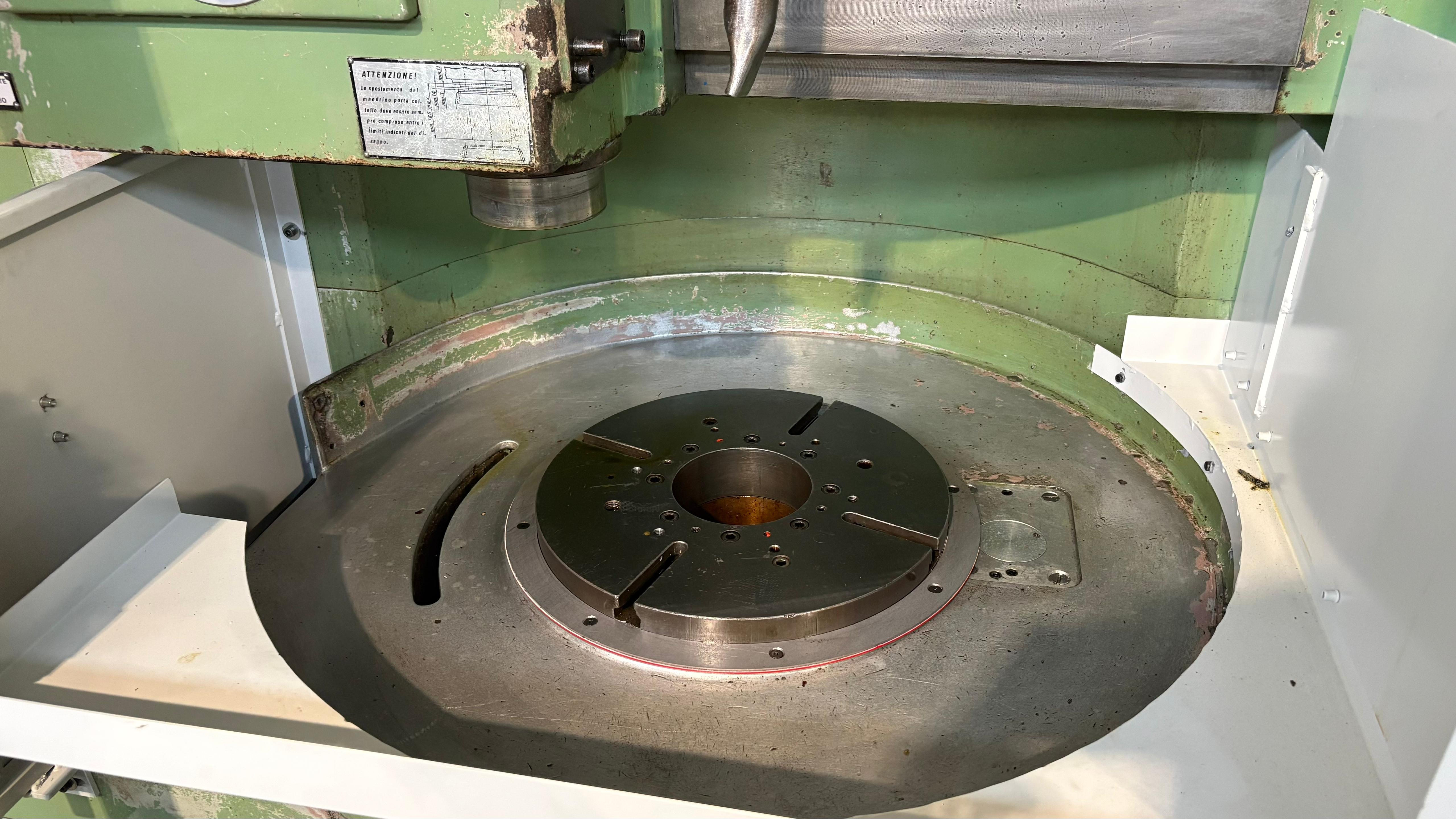 Usato Dentatrice a coltello DEMM SI 8/880