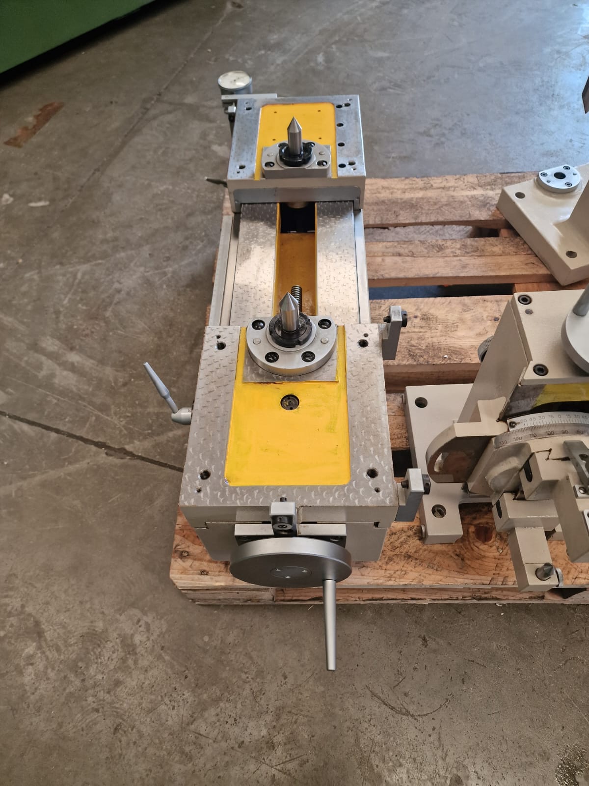 Usato Apparecchio di controllo per viti e ingranaggi