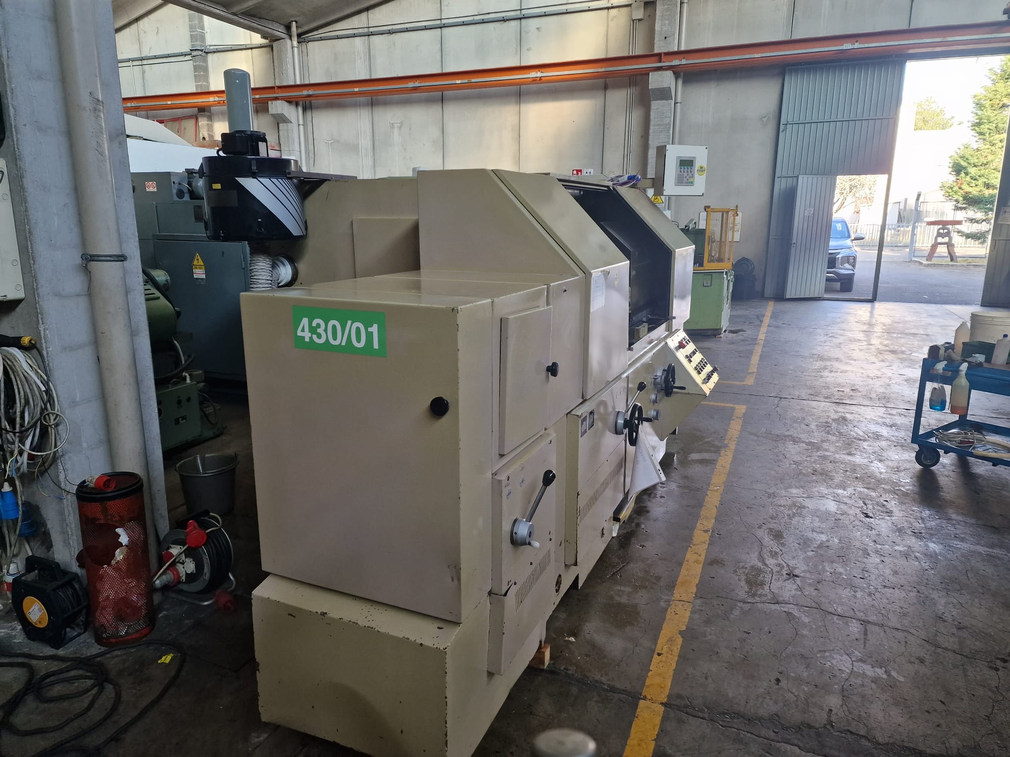 Usato Rettifica per viti e filetti MIKROMAT GSU 320 PC