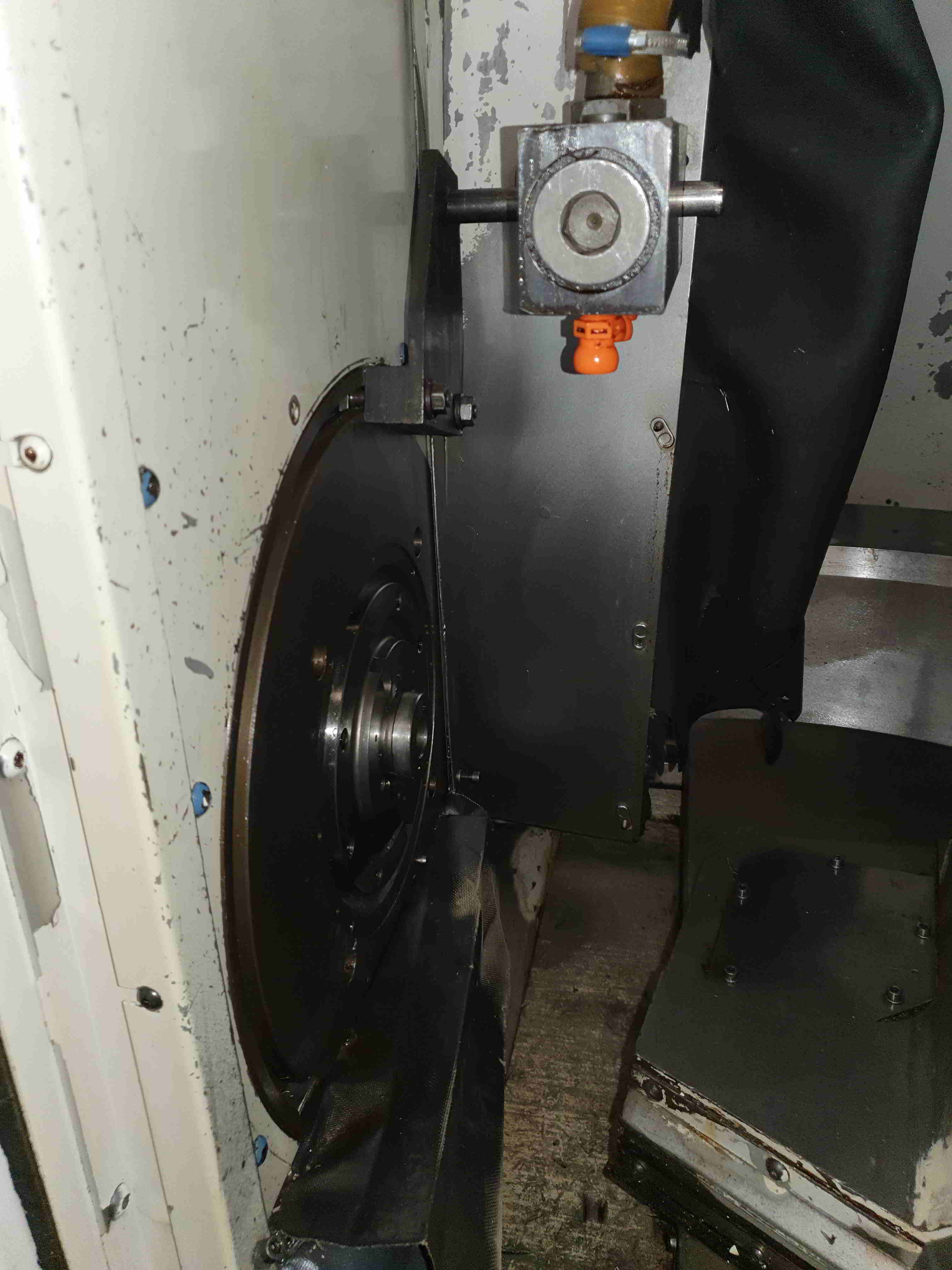 Usato Dentatrice per ingranaggi conici spiral GLEASON PHOENIX 250HC CNC