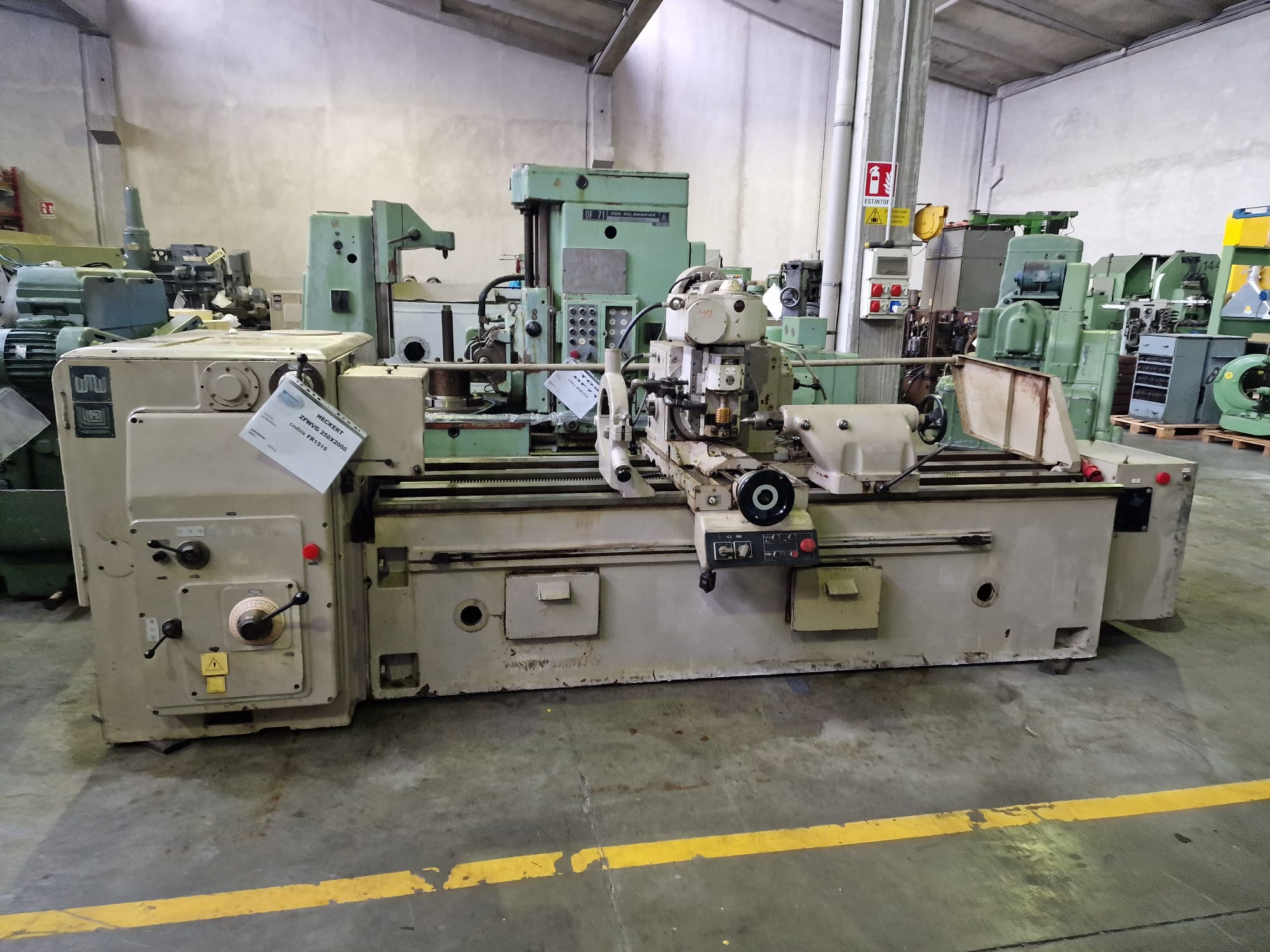 Usato Fresatrice per viti e filetti HECKERT ZFWVG 250x2000