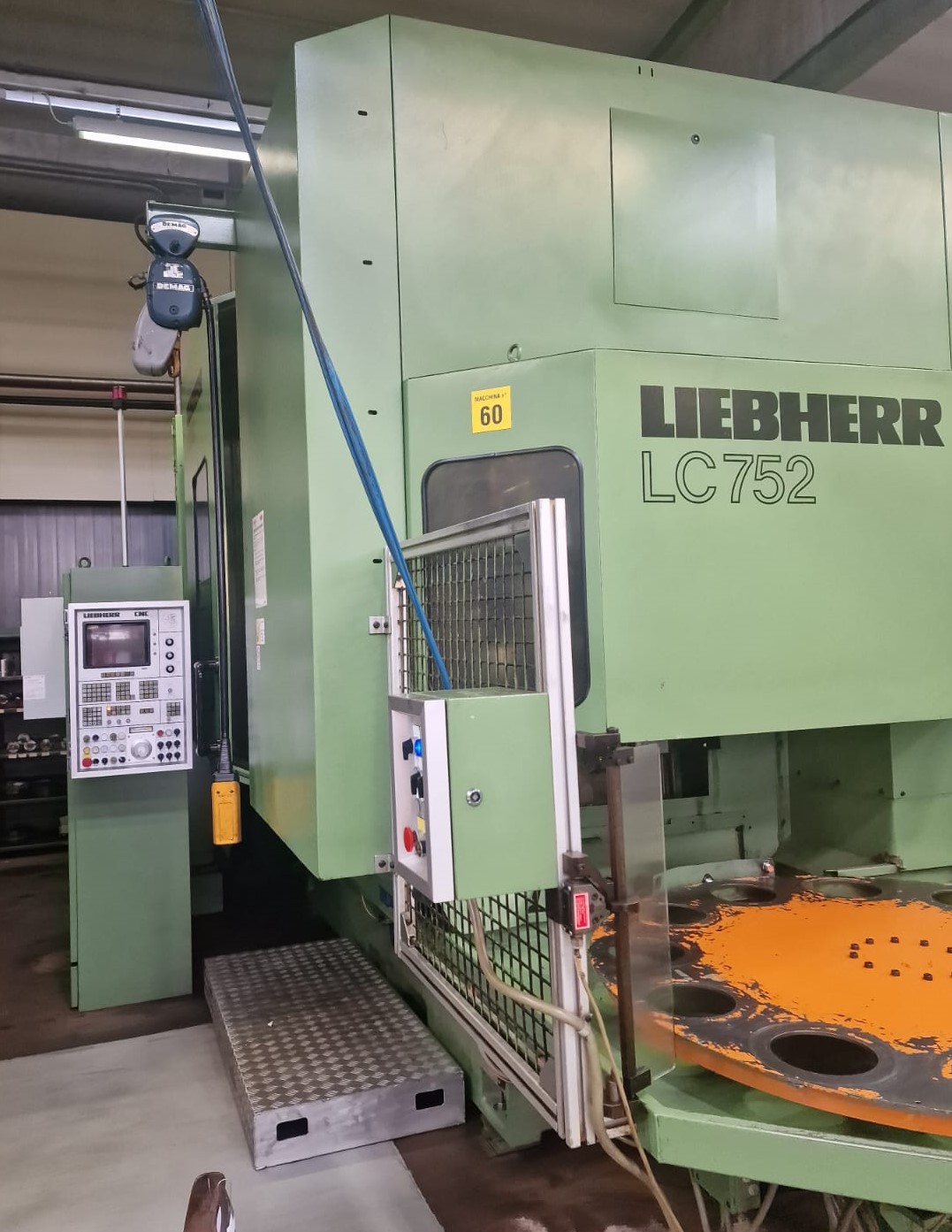Usato Dentatrice a creatore LIEBHERR LC 752 CNC