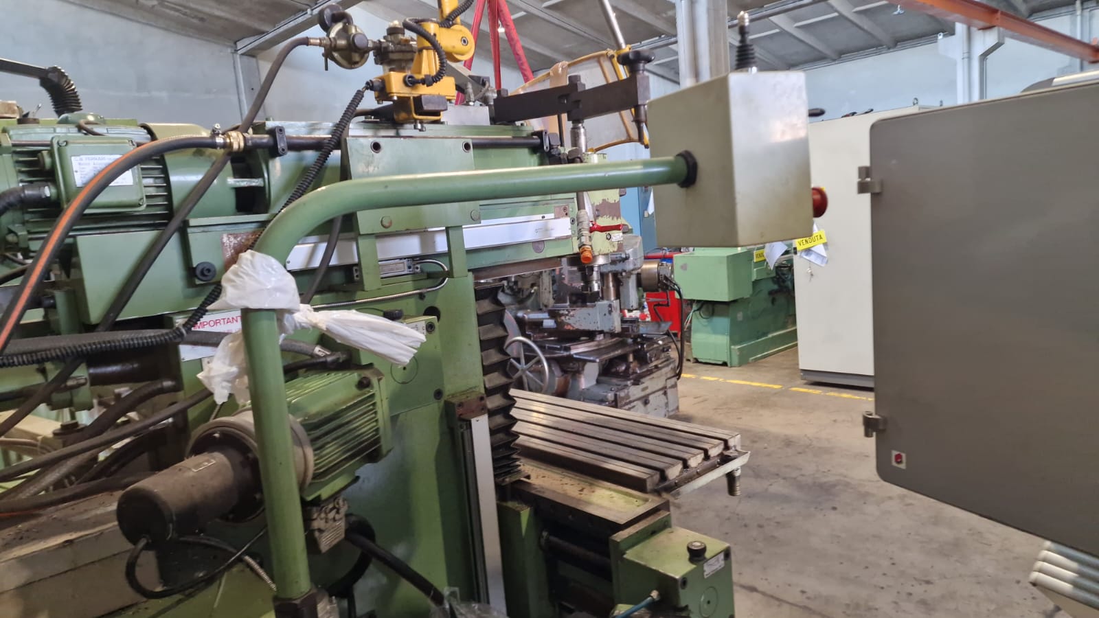 Usato Fresatrice visualizzata 3 assi CB FERRARI 