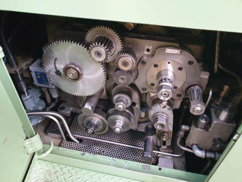 Usato Dentatrice per ingranaggi conici spirale GLEASON 26