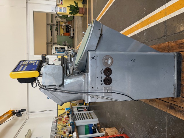 Usato Proiettore universale inclinabile HILGER 