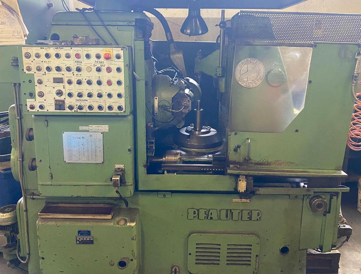 Usato Dentatrice a creatore PFAUTER P 251 HM
