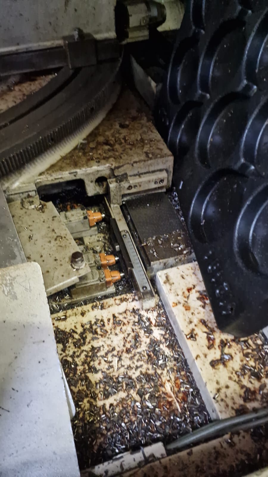 Usato Dentatrice conica per ingranaggi spiral GLEASON GMAX 2010 CNC