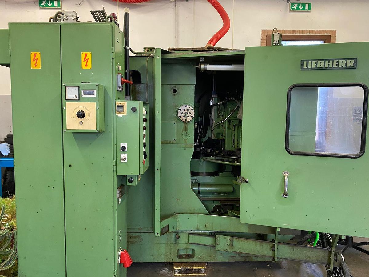 Usato Dentatrice a coltello LIEBHERR WS 1 