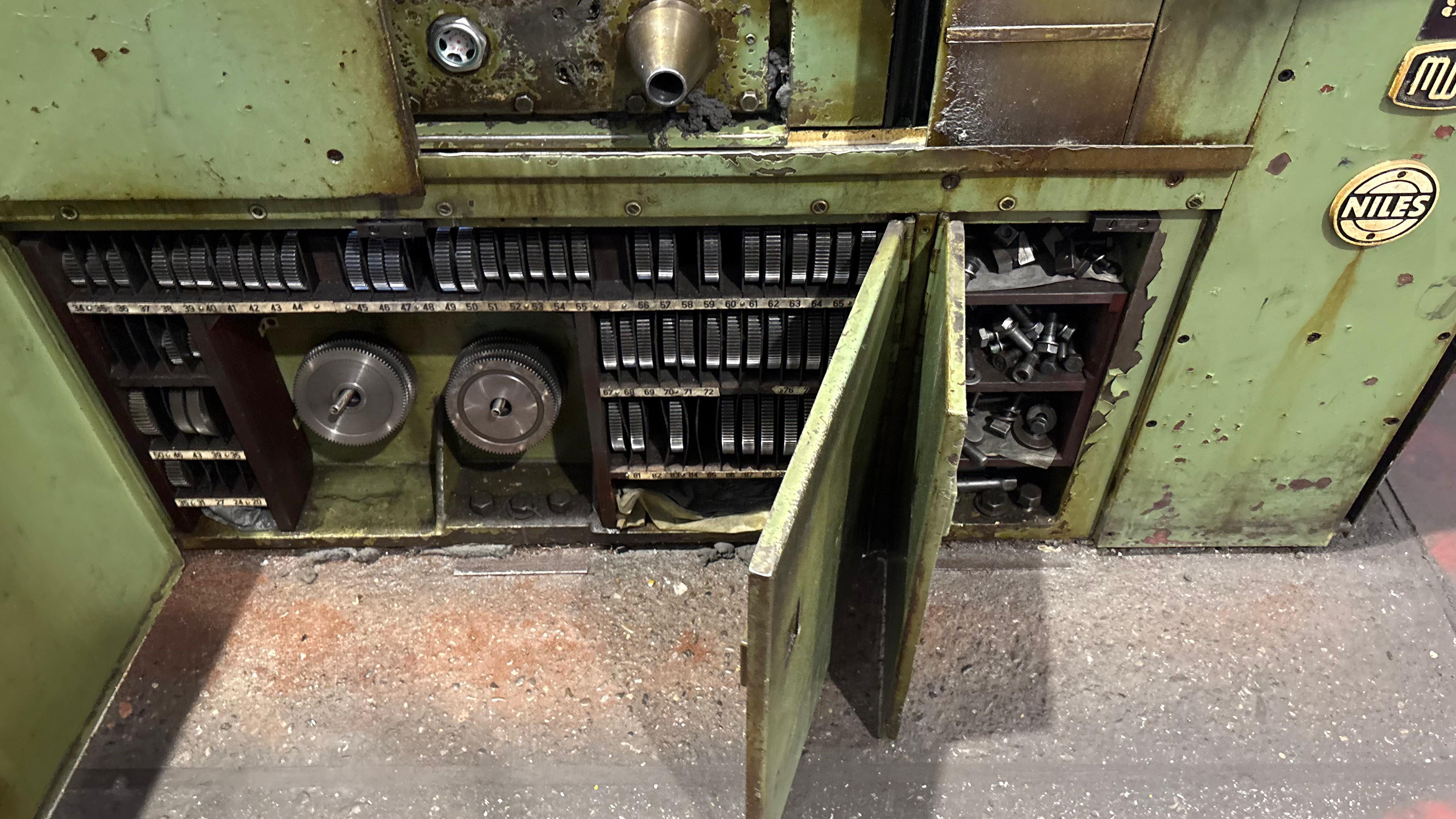 Usato Rettifica per ingranaggi NILES ZSTZ 315 C1P