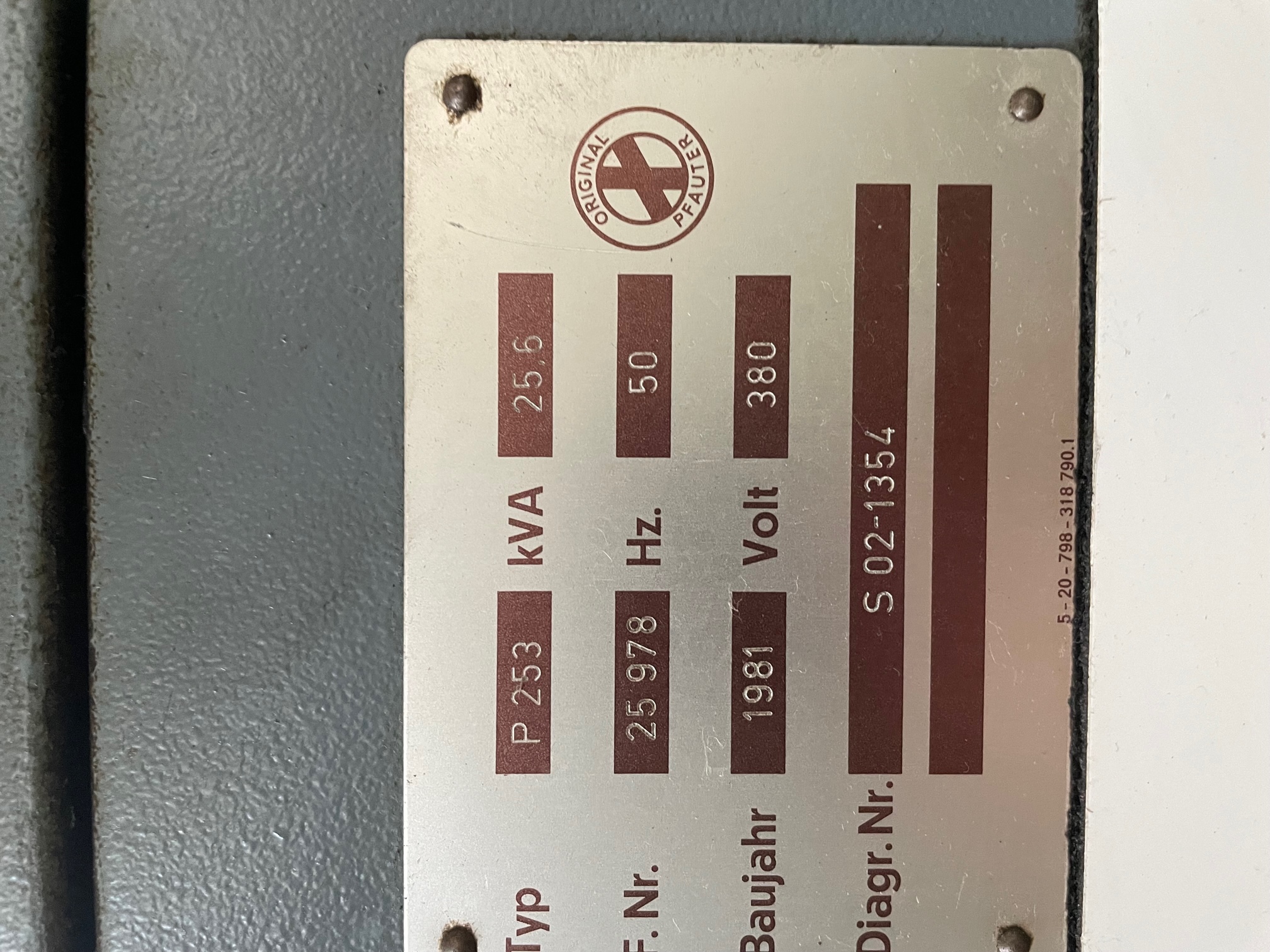Usato Dentatrice a creatore PFAUTER P253
