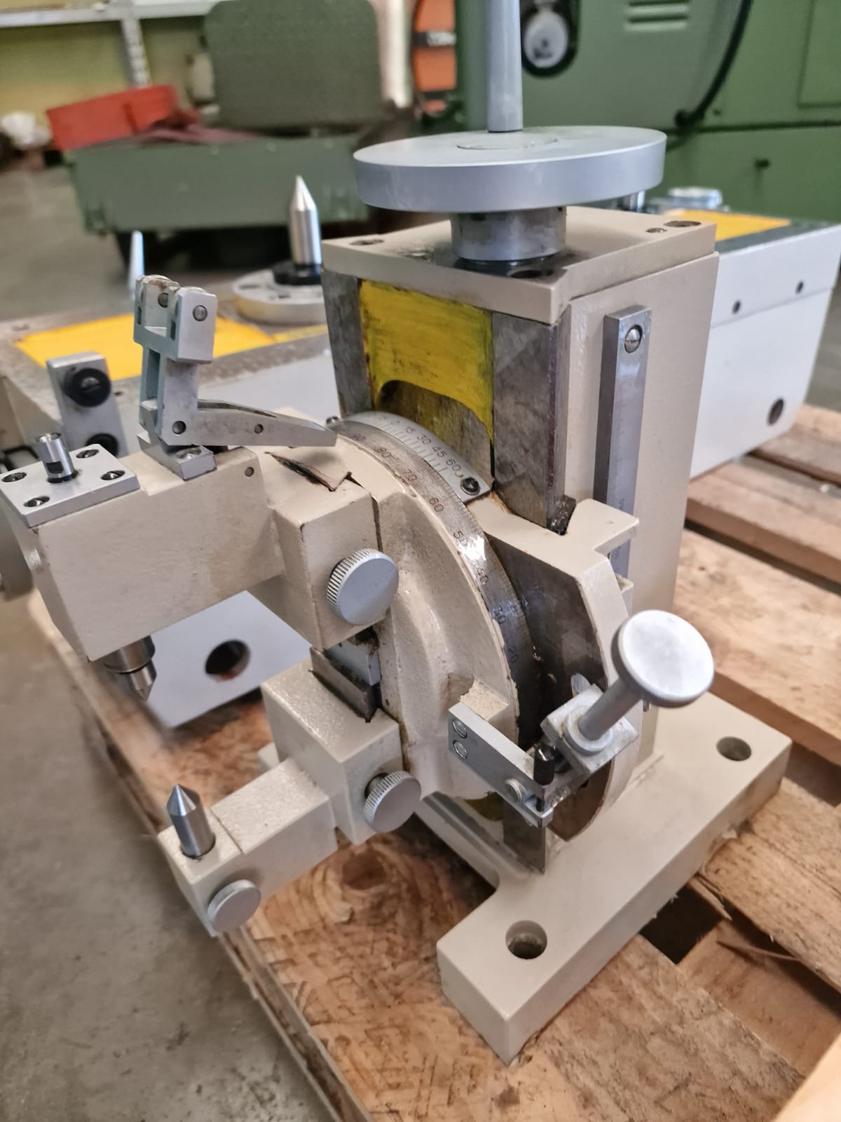 Usato Apparecchio di controllo per viti e ingranaggi