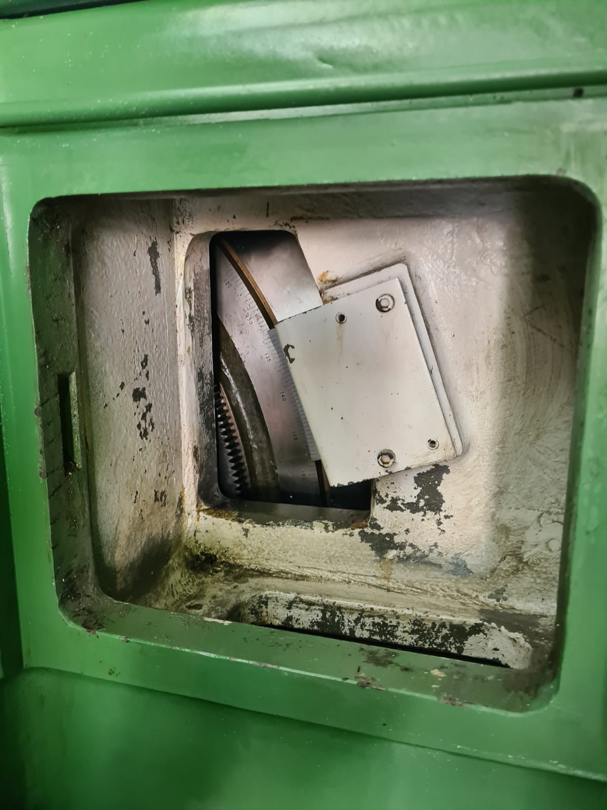 Usato Dentatrice per ingranaggi conici spiral GLEASON 645