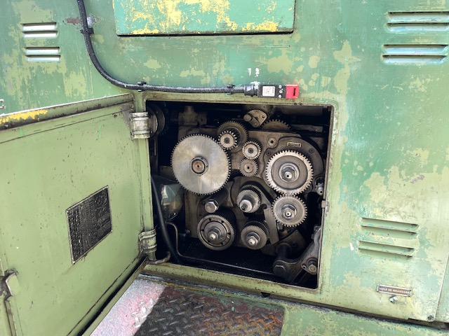 Usato Dentatrice per ingranaggi conici spiral GLEASON 26