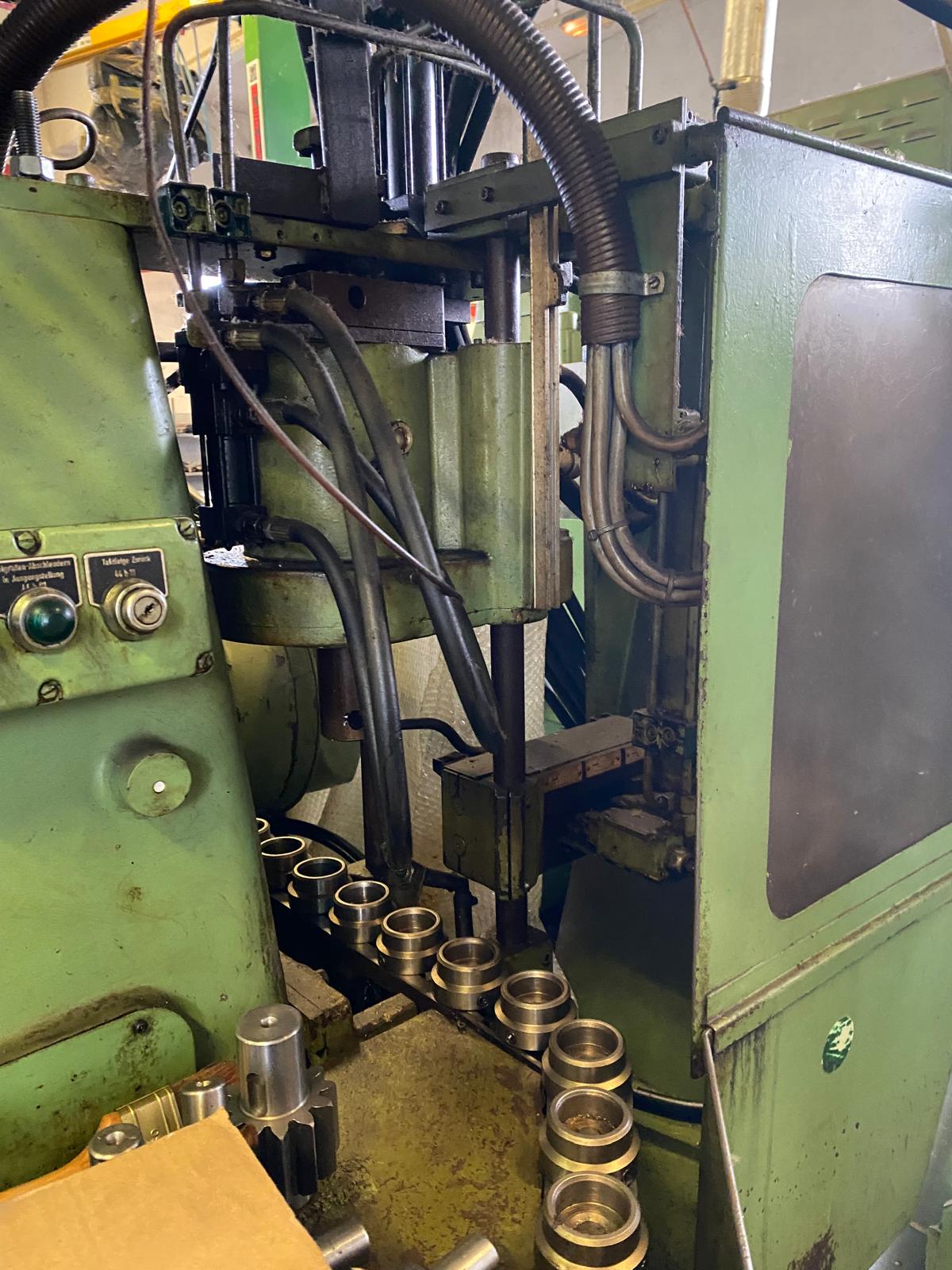 Usato Dentatrice a creatore PFAUTER PA 180