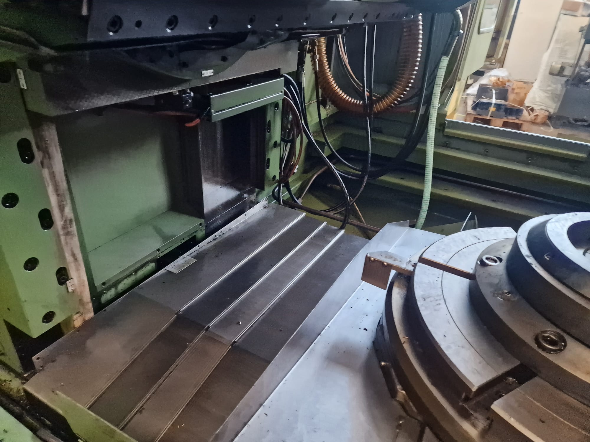 Usato Dentatrice a creatore LIEBHERR LC 752 CNC