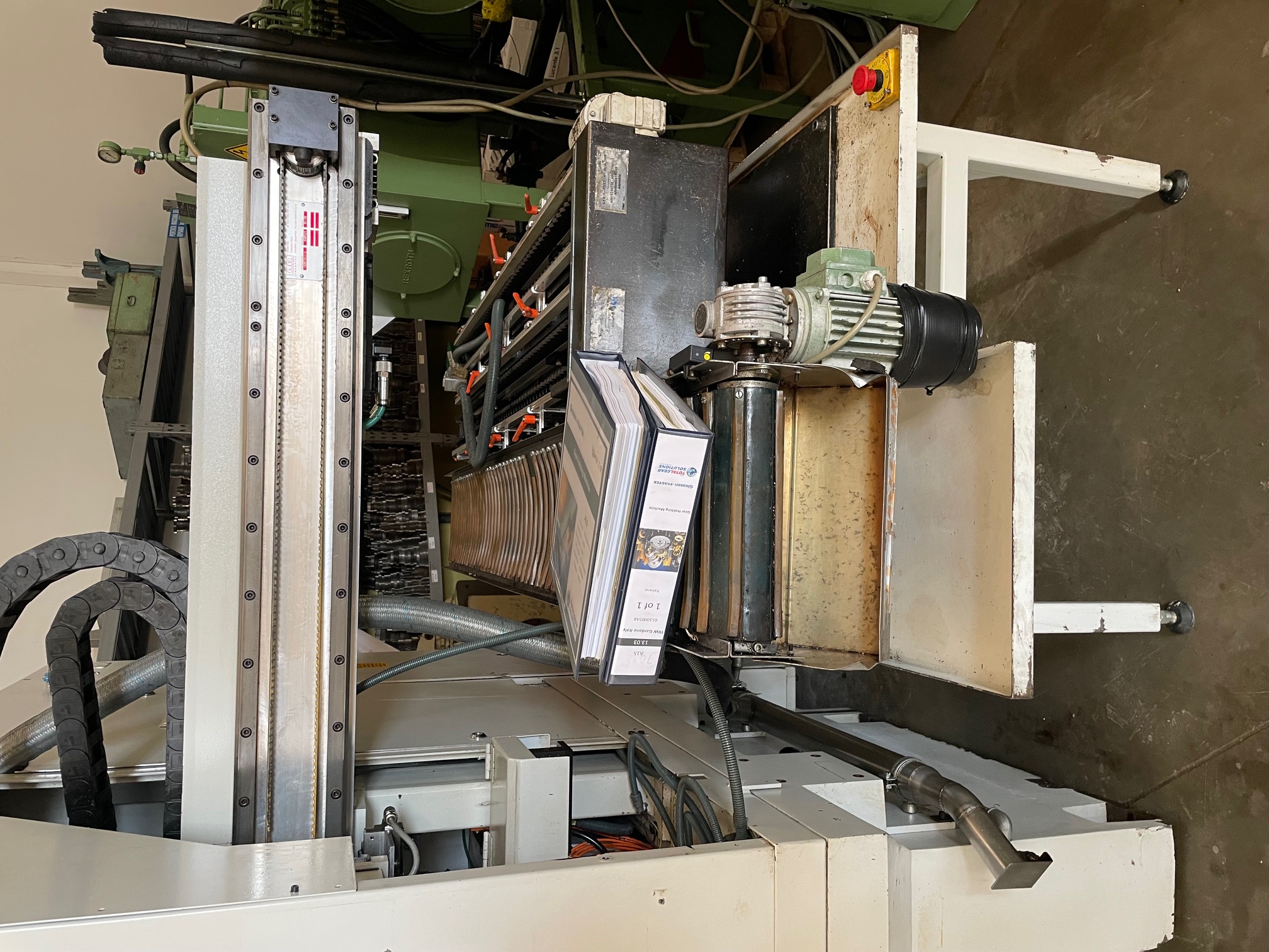 Usato Dentatrice a creatore PFAUTER MIKRON A 15 CNC