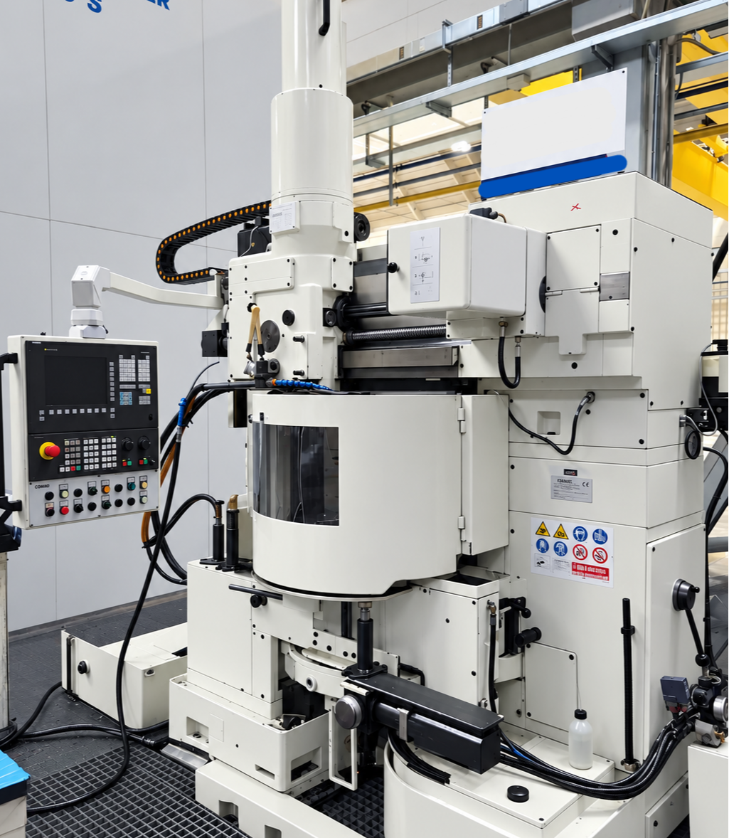 Usato Dentatrice a coltello LORENZ S8/630 CNC SIEMENS 840 D