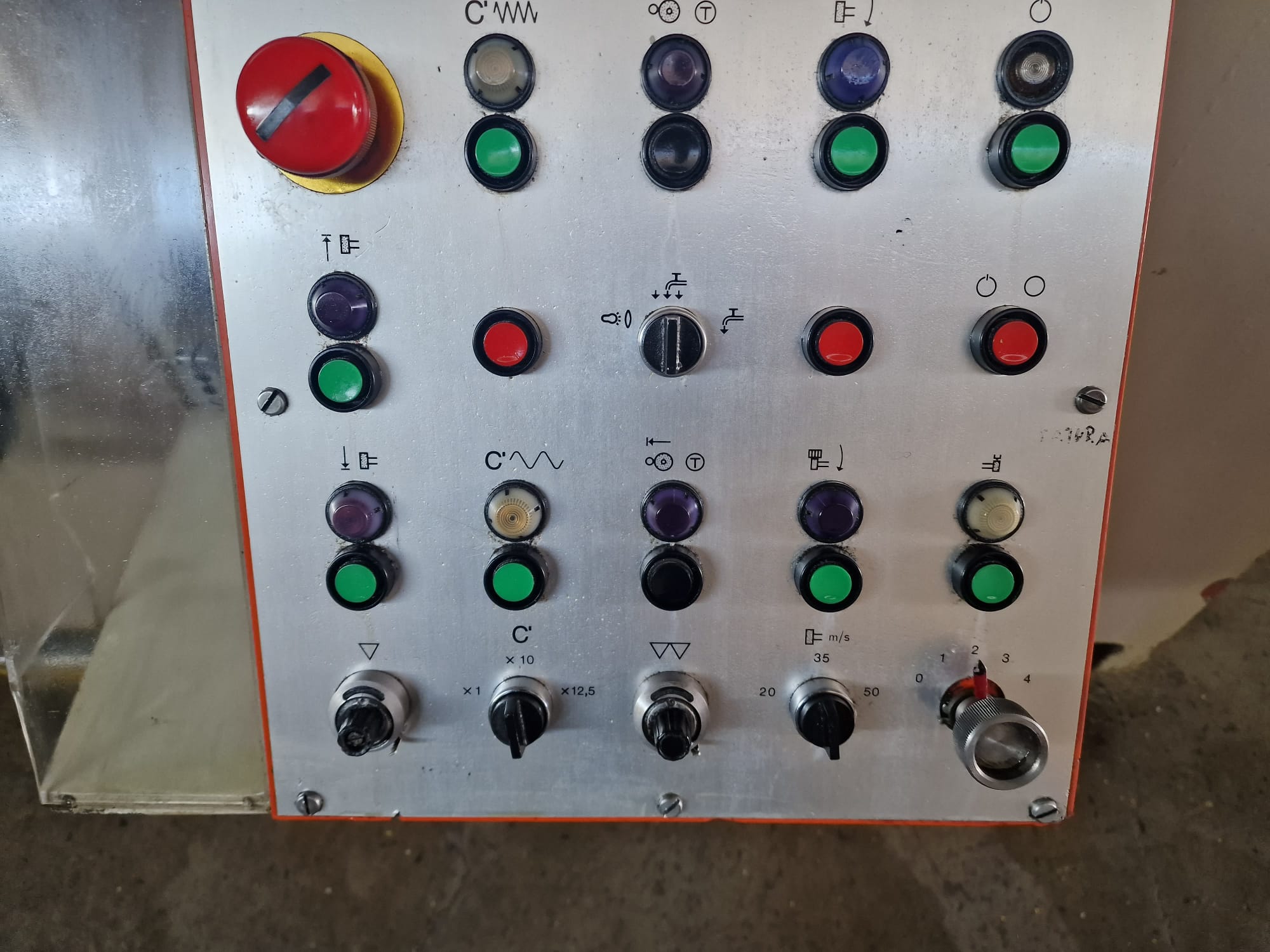 Usato Rettifica per viti e filetti MIKROMAT GSU 320 PC