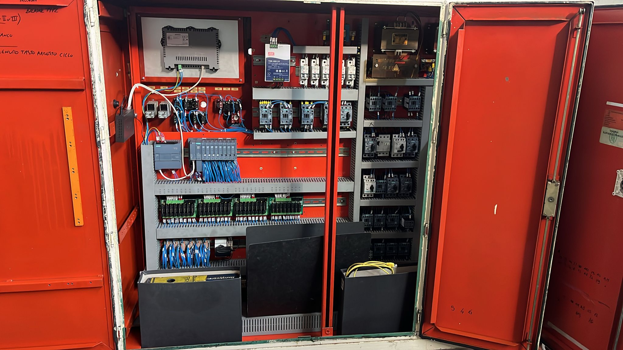 Usato Fresatrice per viti filetti e scanalati WANDERER GF 323 N